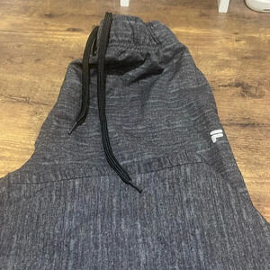 Fila women’s joggers grey size XS. Size tag wore off.